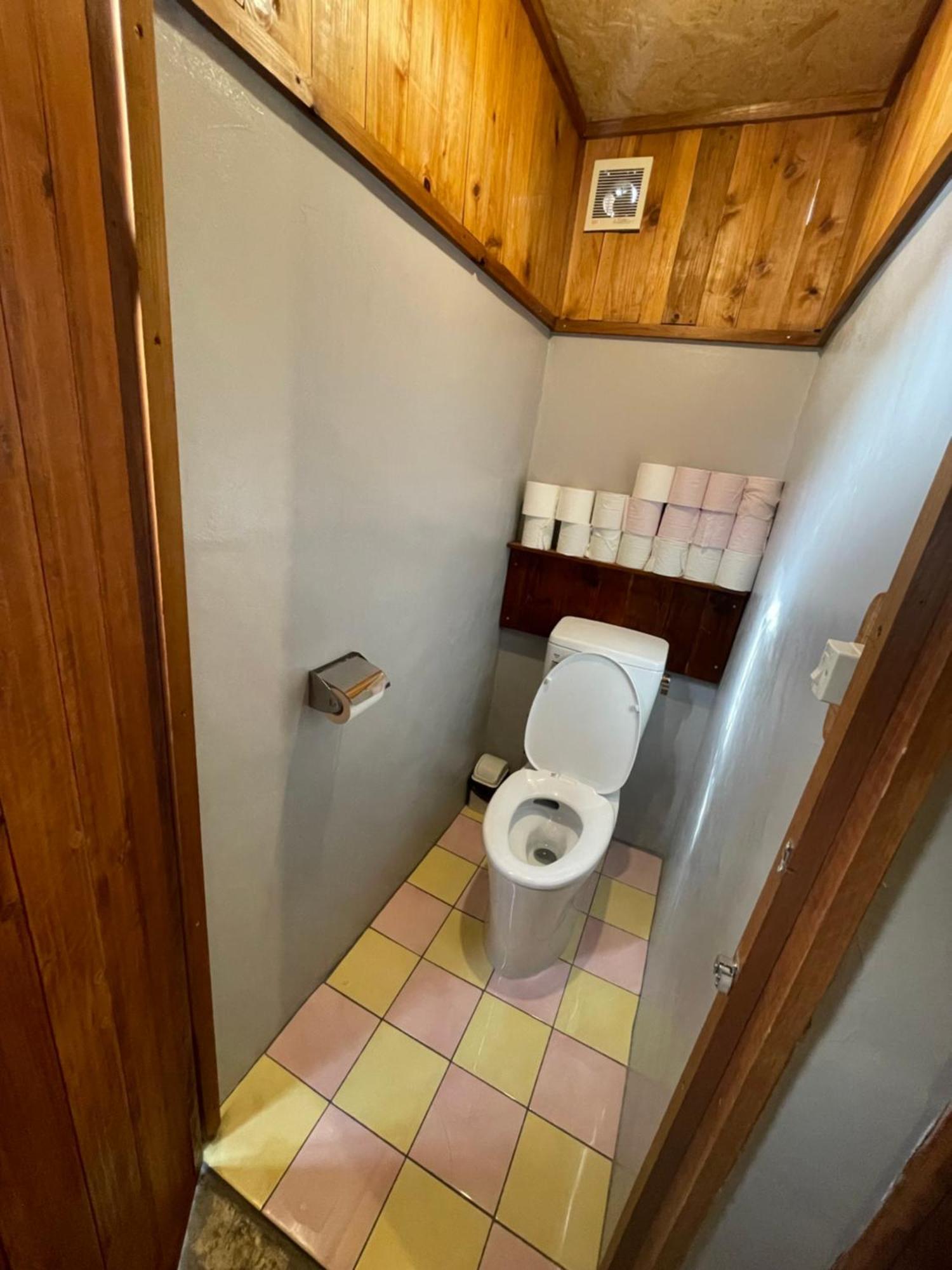 月光荘沖縄 Hotel Naha Bagian luar foto